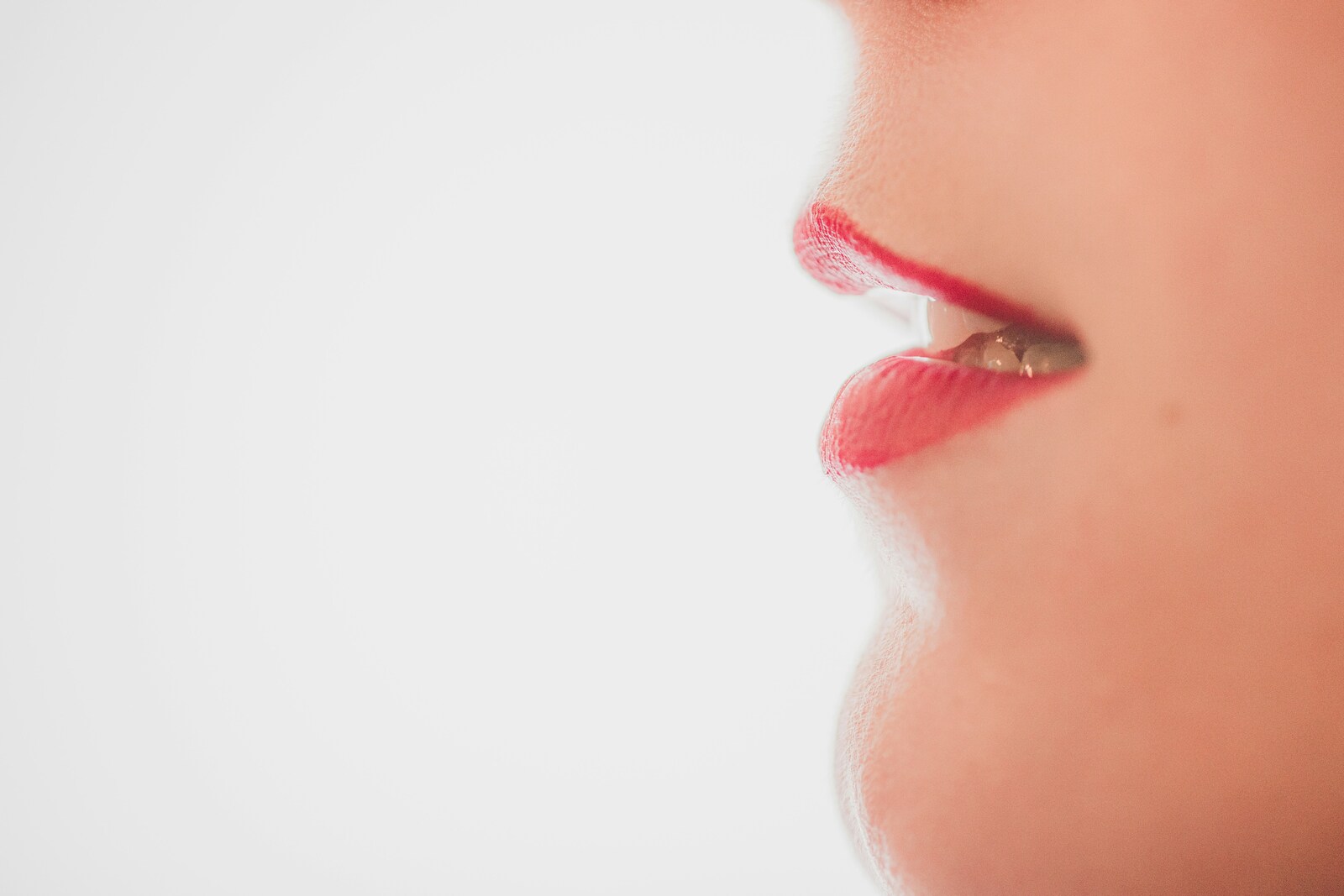 how to get bigger lips
