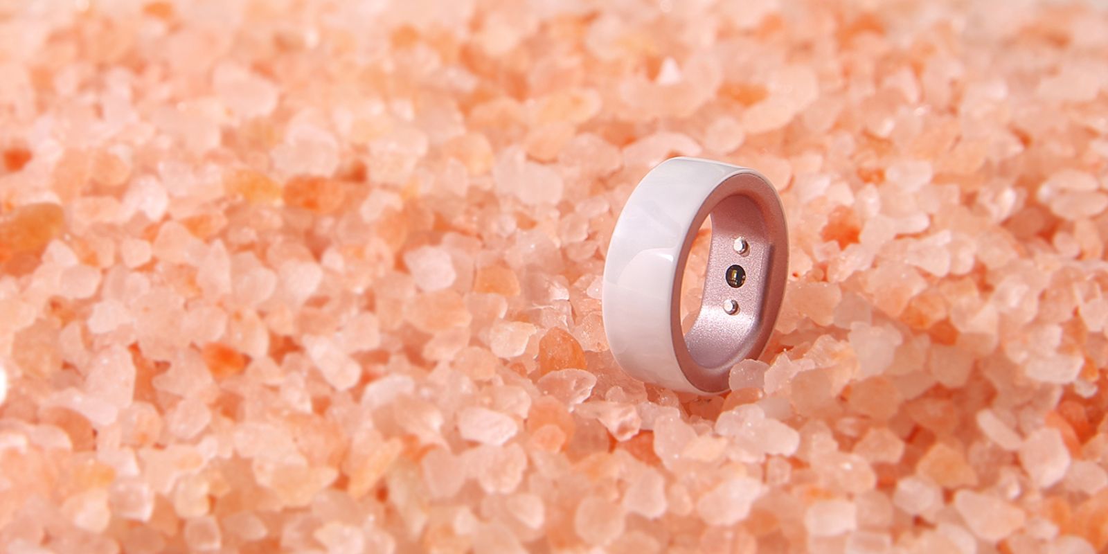 Femometer smart ring designed for women
